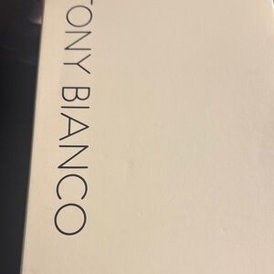 Tony Bianco Ives size 8 touch the ground no wear